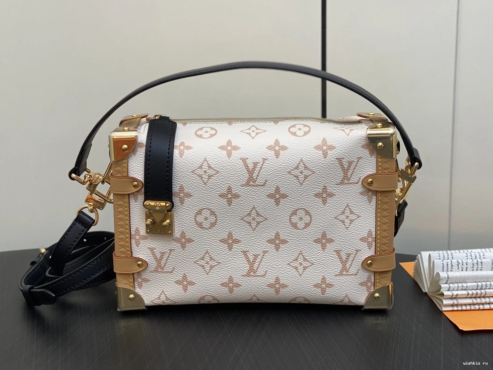 WIS MM SIDE VUITTON TRUNK LOUIS 1030